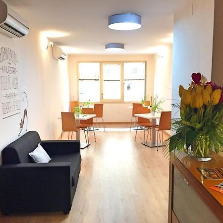 Guest House Barcelona Bruc Esterno foto